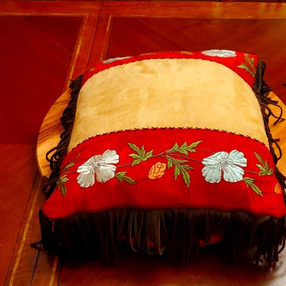 Tripple Creeck embroidered throw Pillow
